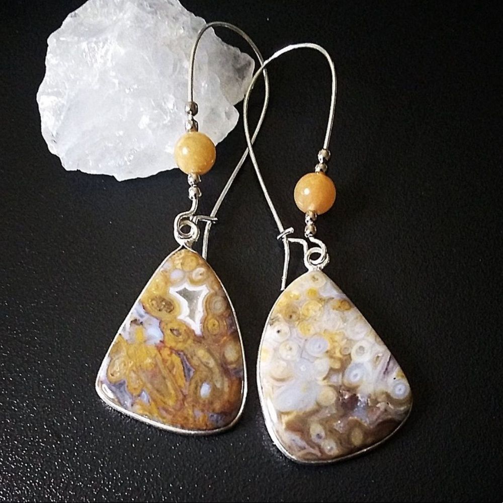 🆕Silver Kidney Wire Earrings - Picture 6 of 9